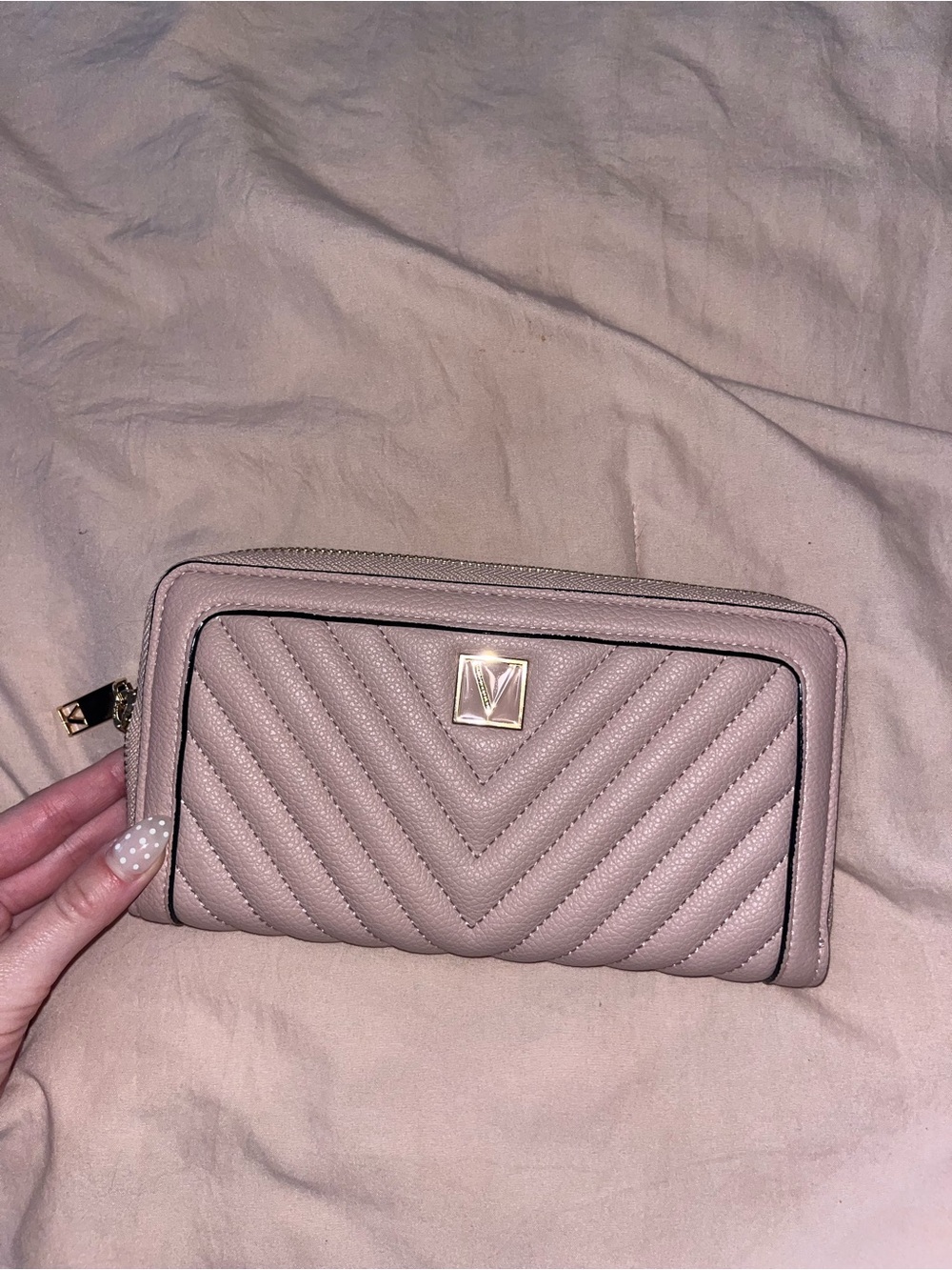 Victoria Secret Wallet - Picture 1 of 1